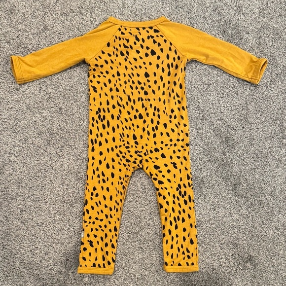 Kyte Baby Longall Romper in Marigold Cheetah EUC 3-6 - Picture 2 of 3